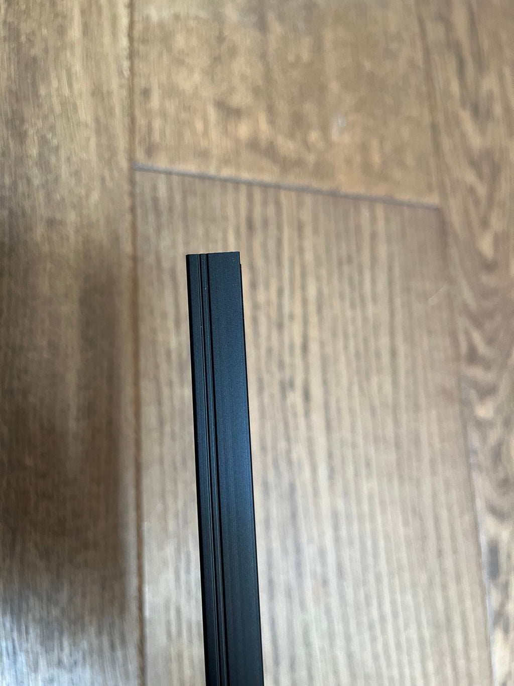 LED-profil till akustikpanel i perfekta mått