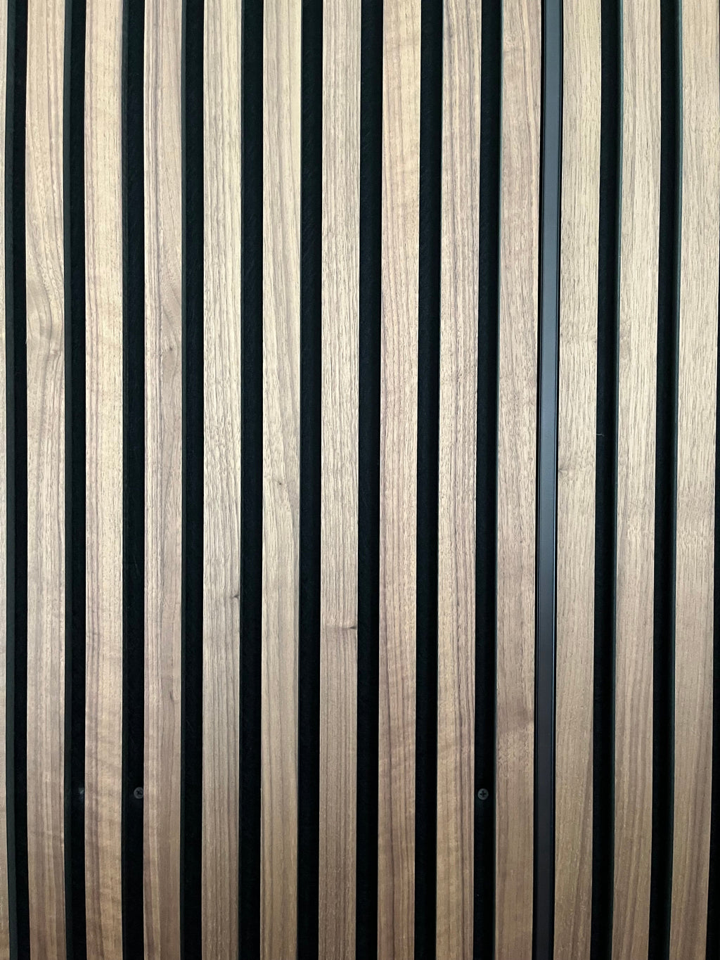 LED-profil till akustikpanel i perfekta mått