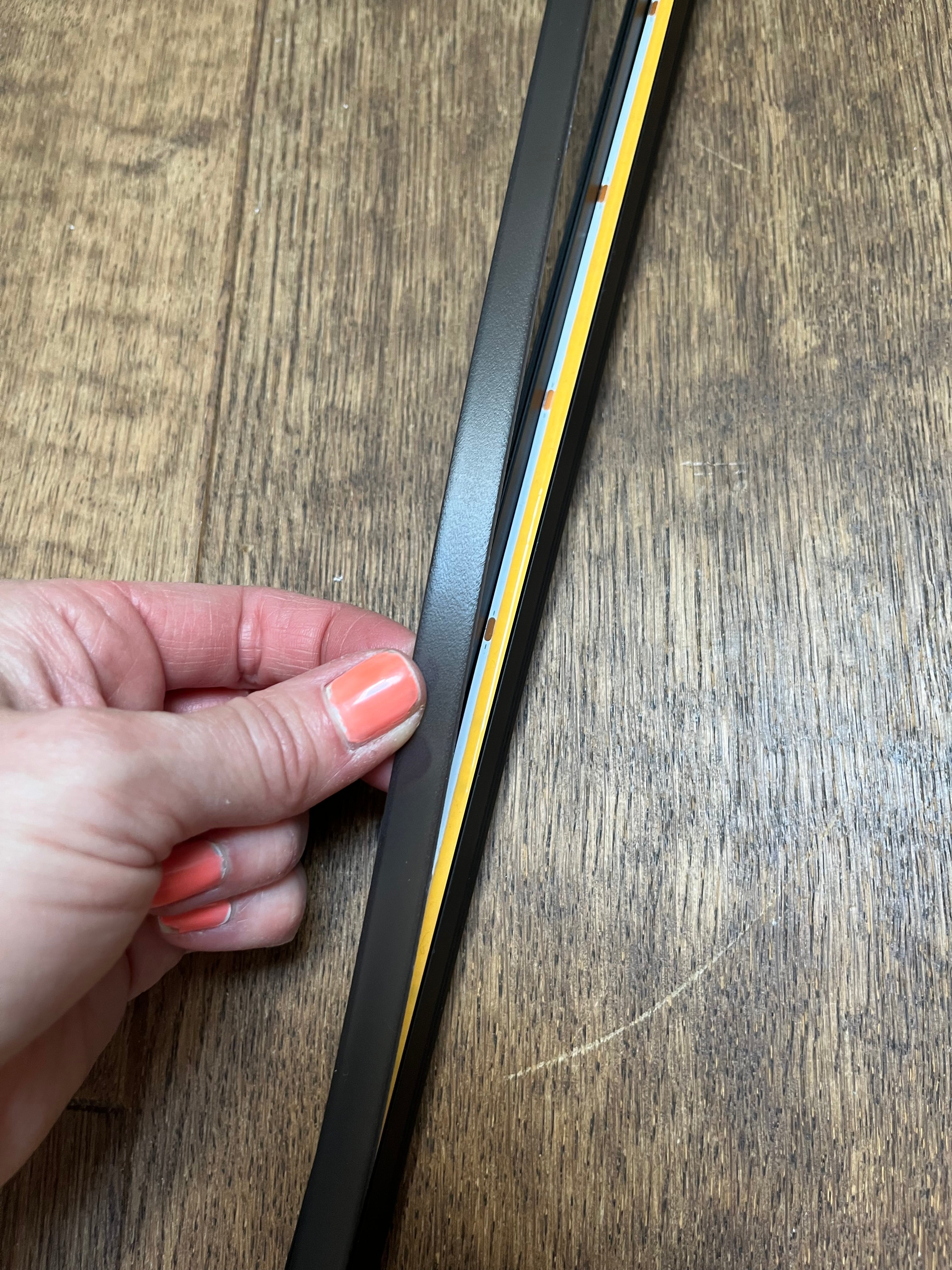 LED-profil till akustikpanel i perfekta mått