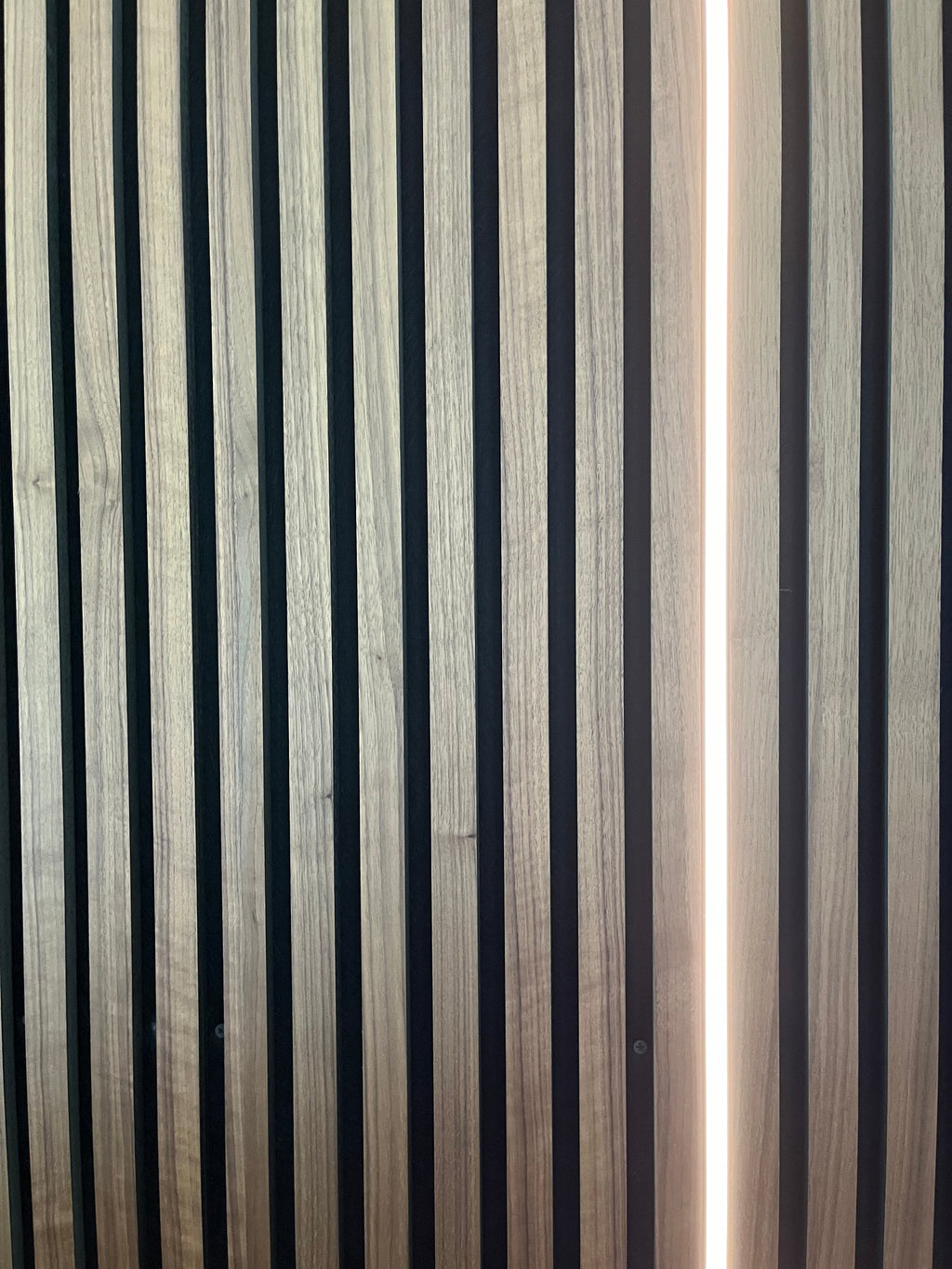 LED-profil till akustikpanel i perfekta mått