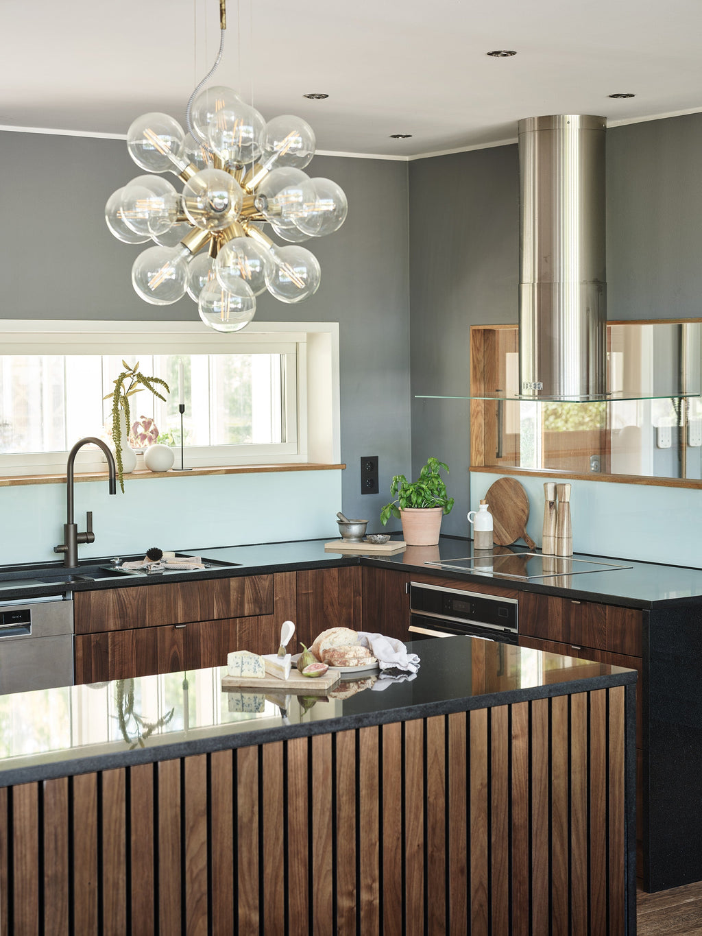 Måttbeställ kök - Valnöt